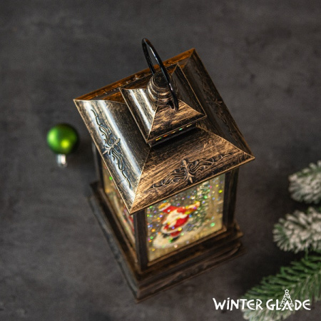 Новогодний фонарь Winter Glade Санта-Клаус около елки F209-1